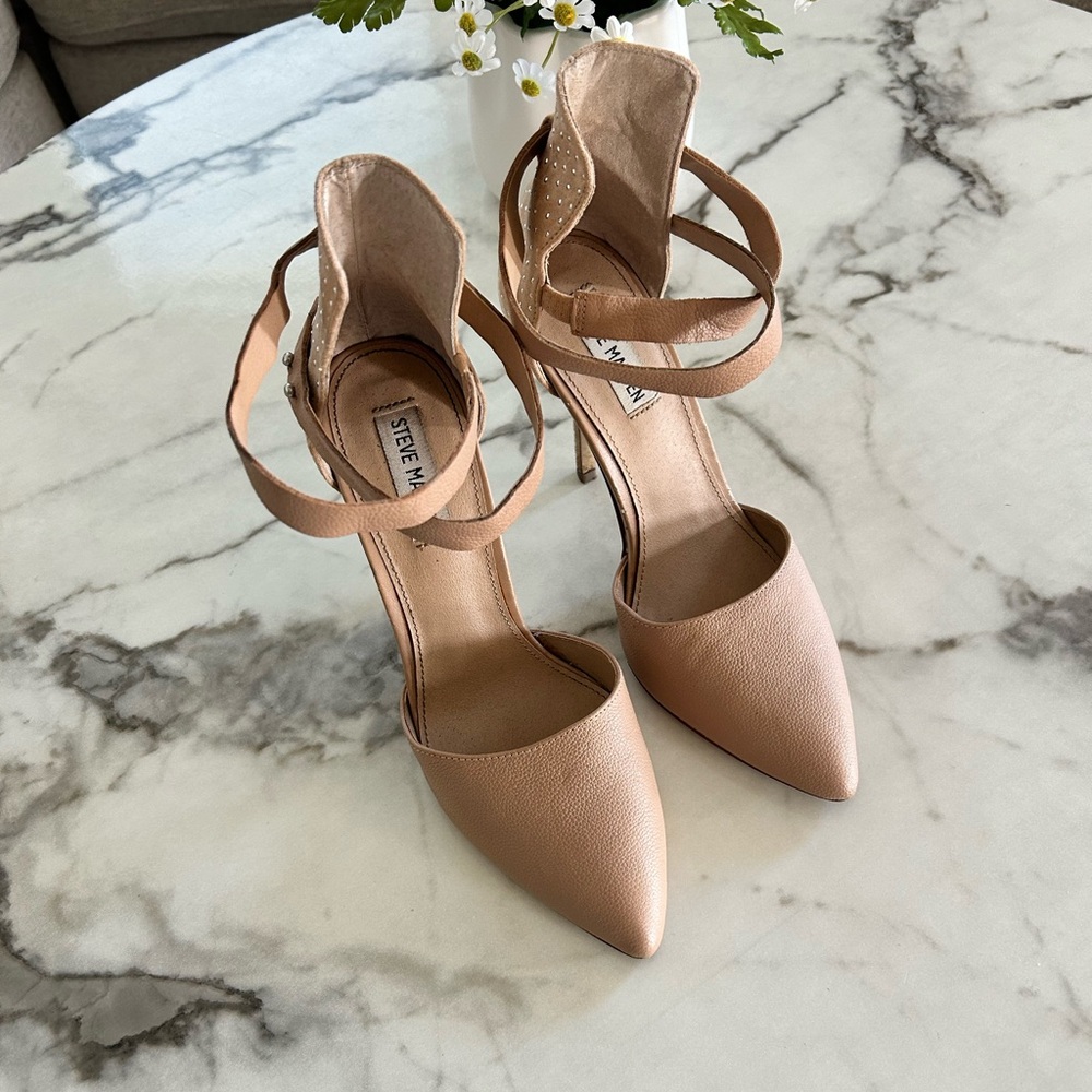Steve madden righnstone heel